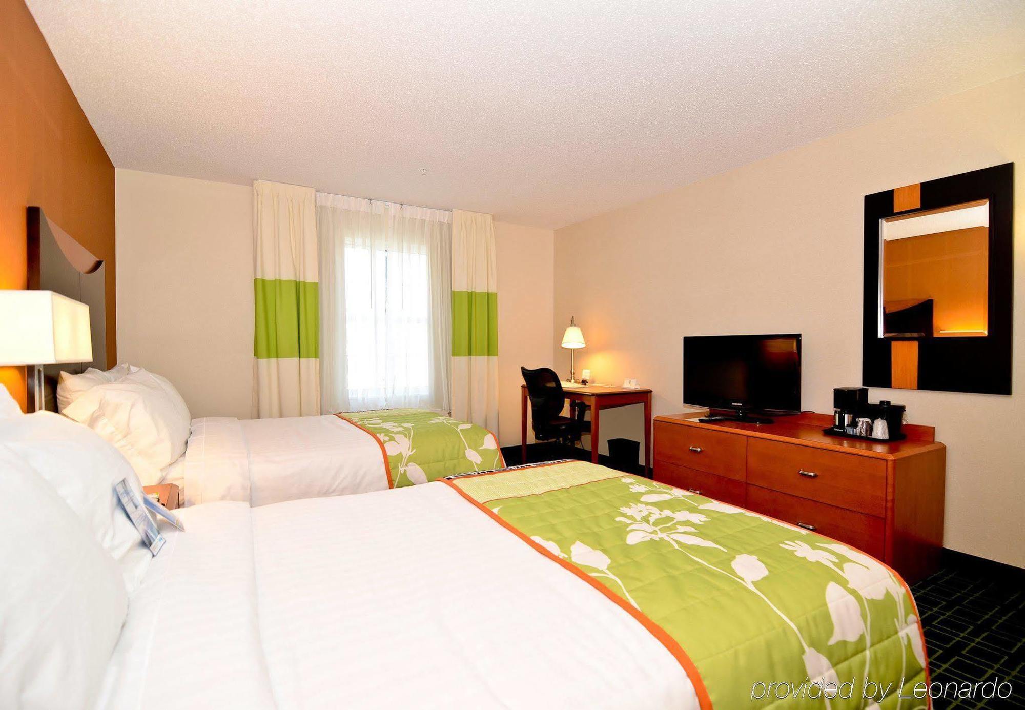 Hotel Fairfield And By Marriott