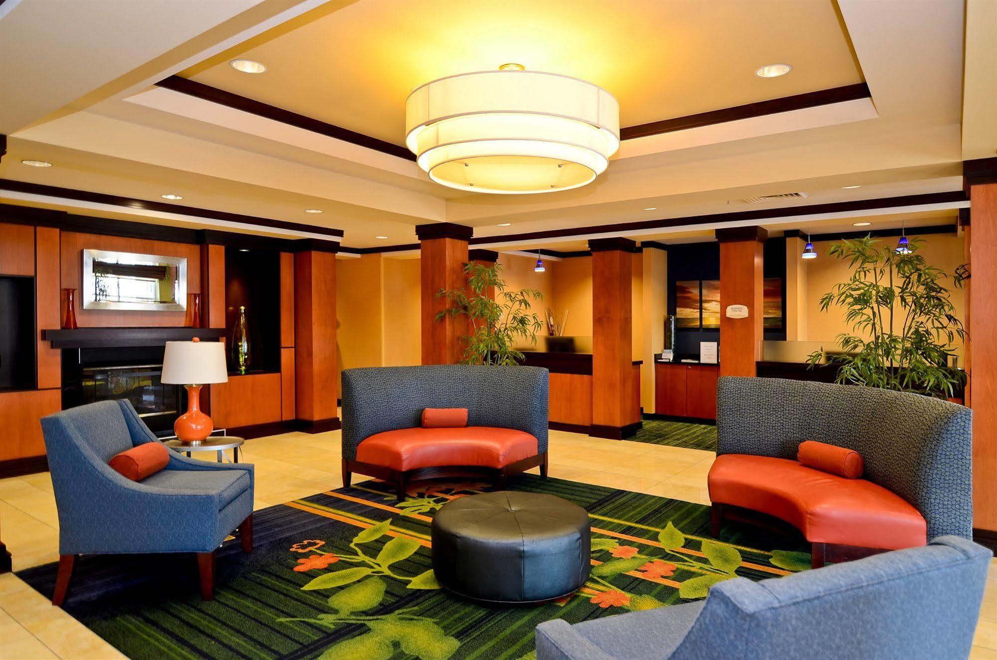Fairfield And By Marriott 3*